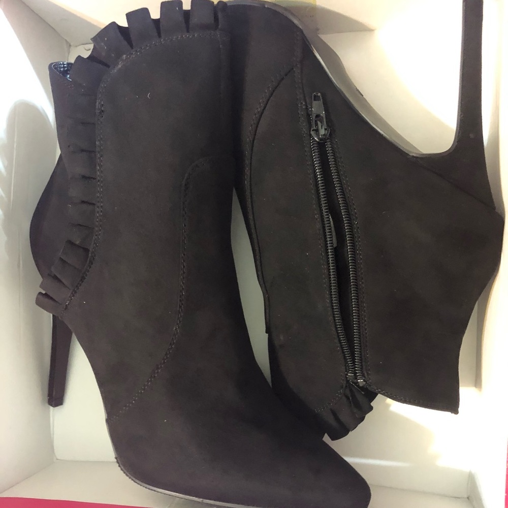 Black bootie
